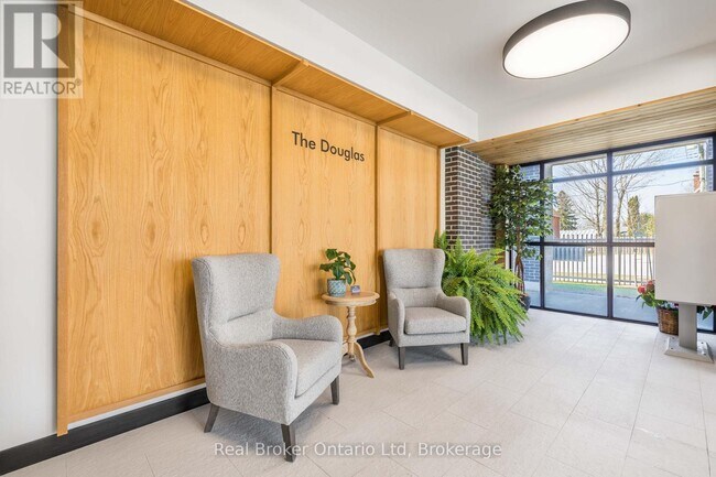 Photo du bâtiment - 1723 8th Ave E