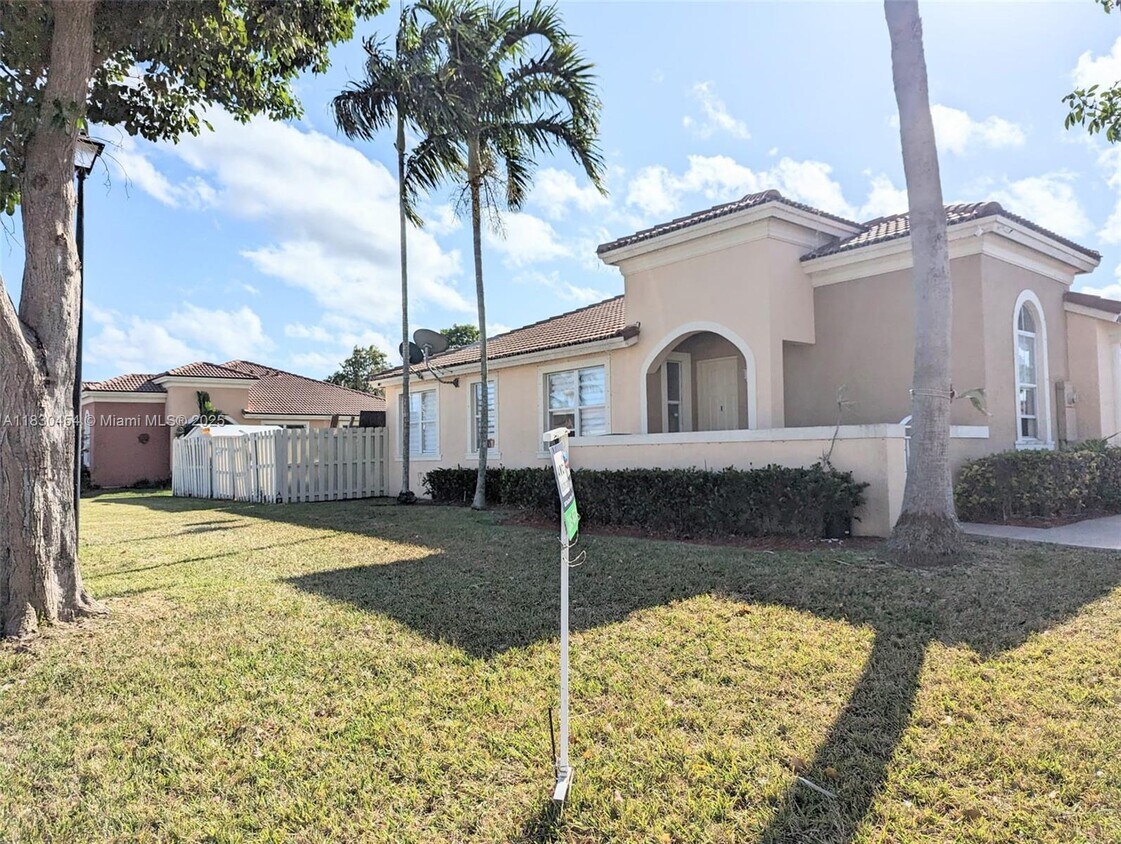 Primary Photo - 10968 SW 236th Terrace