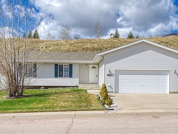Building Photo - 1437 Beaver Dr
