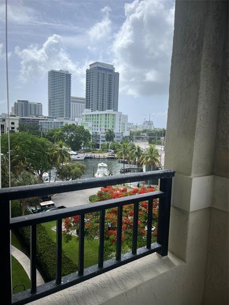 Building Photo - 600 W Las Olas Blvd