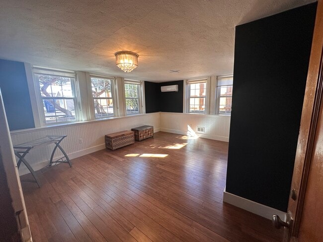 Studio living/bed room - 1030 County Road 15