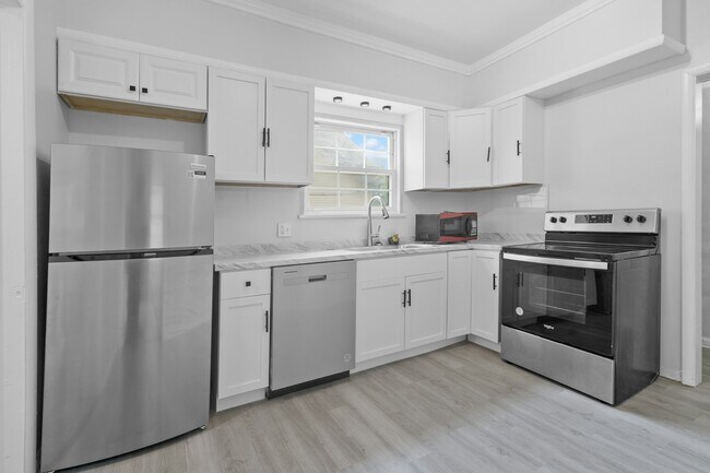 Foto del edificio - 3821 Hoiles Ave