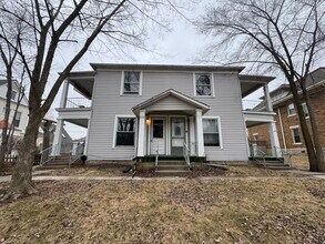 Building Photo - 610 W Walnut St