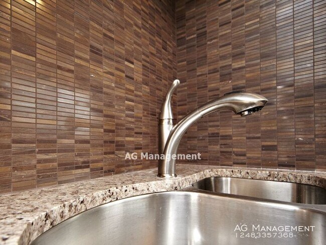 Foto del edificio - 27692 Dartmouth St