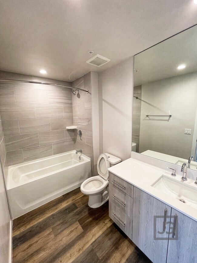 Bathroom - 3073 NW 94th Ave