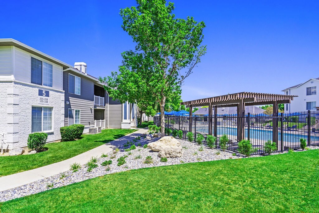 Woodgate at Jordan Landing Apartments in West Jordan, UT