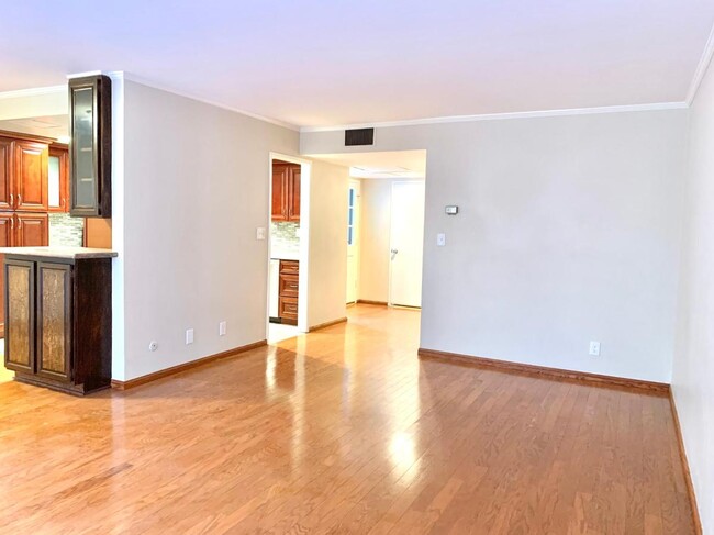 Building Photo - 1130 Arcadia Ave
