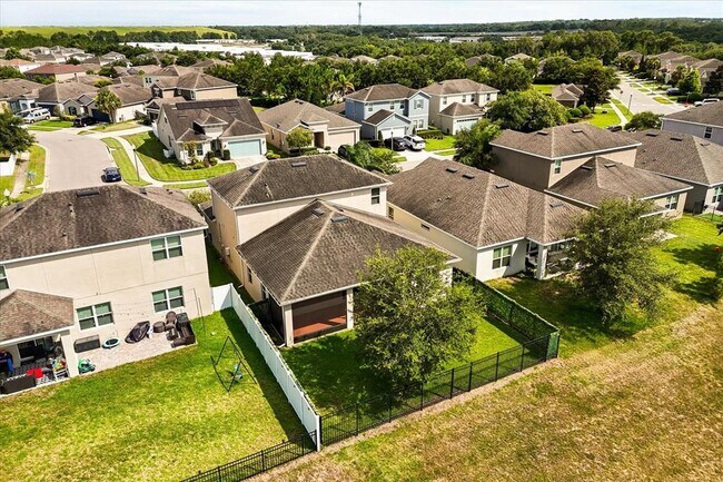 Foto del edificio - 1046 Grand Hilltop Dr