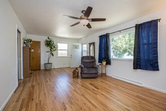 Building Photo - 1002 Hot Springs Ave