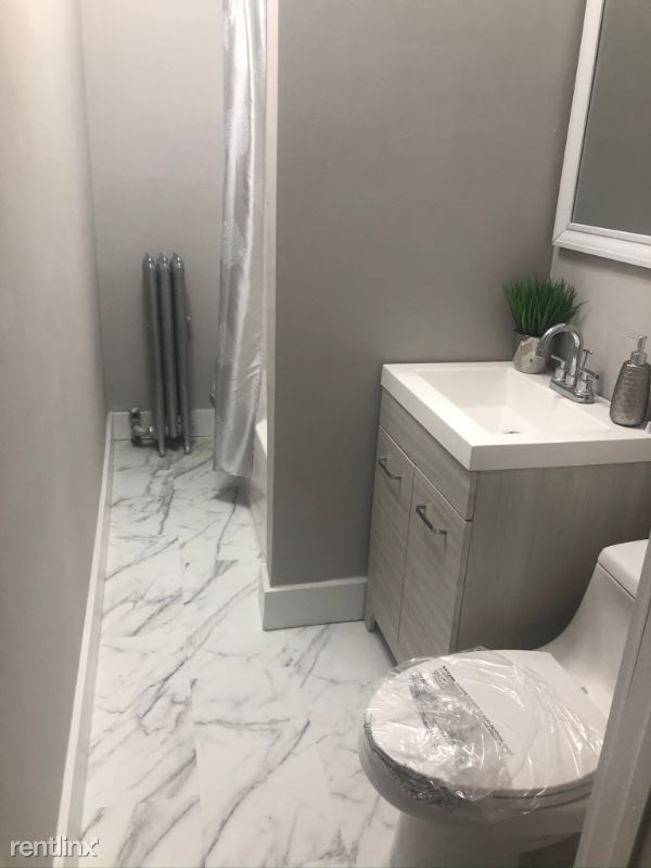 Foto del edificio - 2 br, 1 bath Apartment - 368 e 53rd
