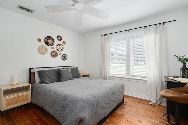 Foto del edificio - 1307 Formosa Ave