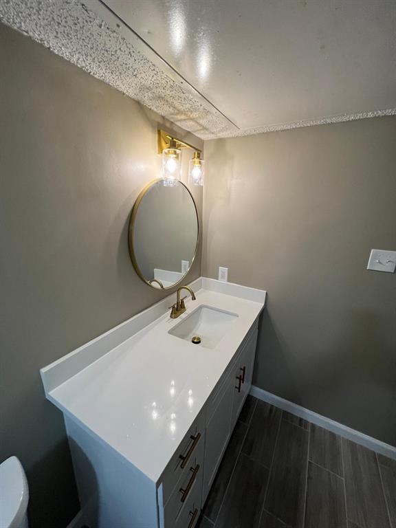 Building Photo - 2830 S Bartell Dr