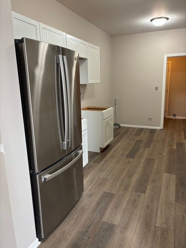 Building Photo - 223 Grandview Ct