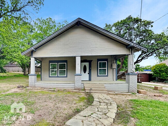 Foto del edificio - 114 S Lamar St