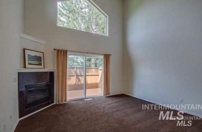 Building Photo - Townhome Columbia Village – Close to Everything Boise Offers