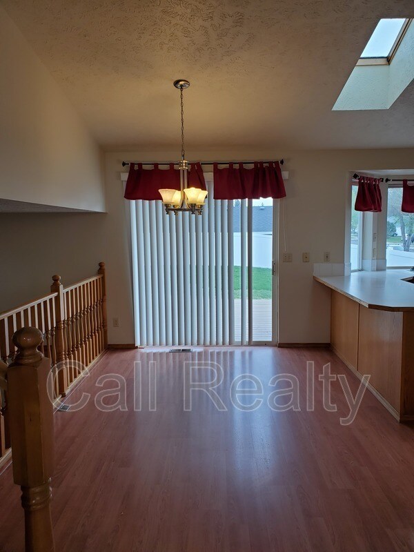 Building Photo - 6311 W Selkirk Ave