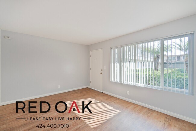 Foto del edificio - Gorgeous One Bedroom with Stunning Floors,...