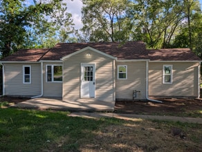 Building Photo - 1625 Elfleda St
