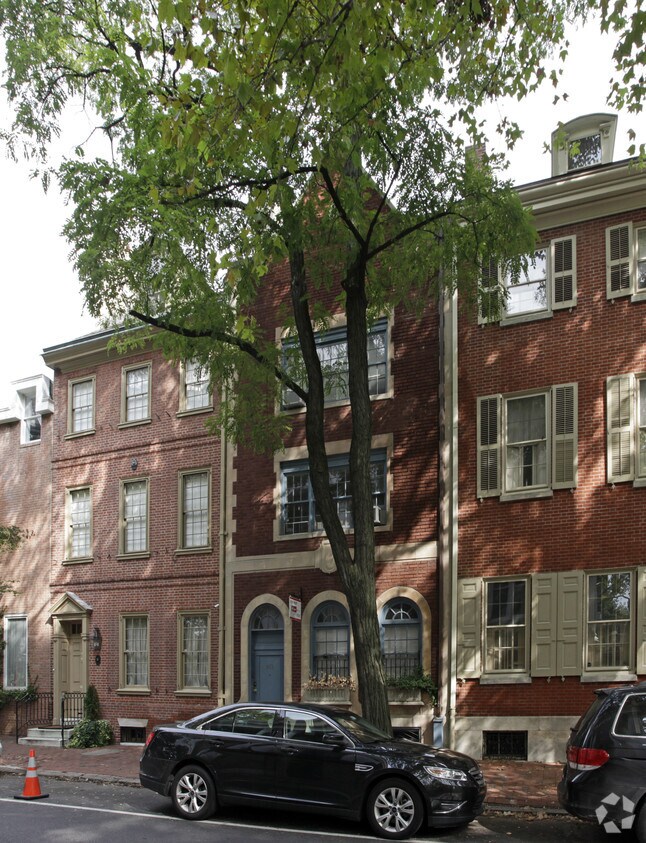Building Photo - 413 Pine St