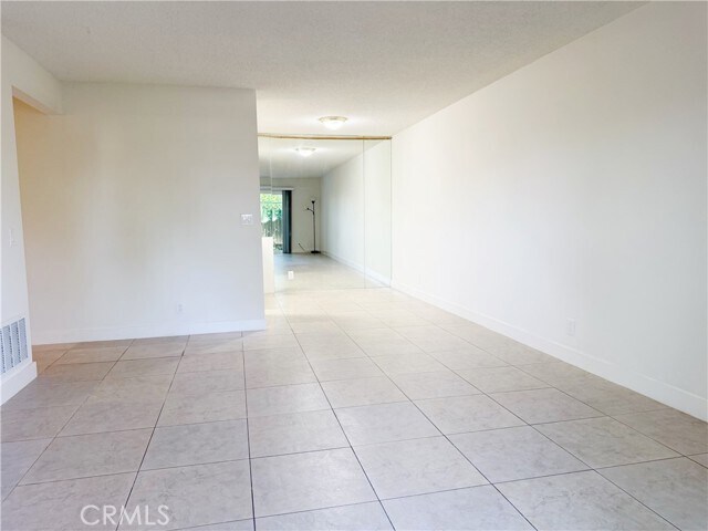 Foto del edificio - 17078 Colima Rd