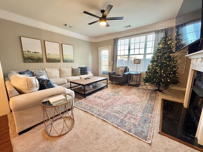 Foto del edificio - 2 Bedroom Townhouse Between Melrose and 12 South Neighborhoods