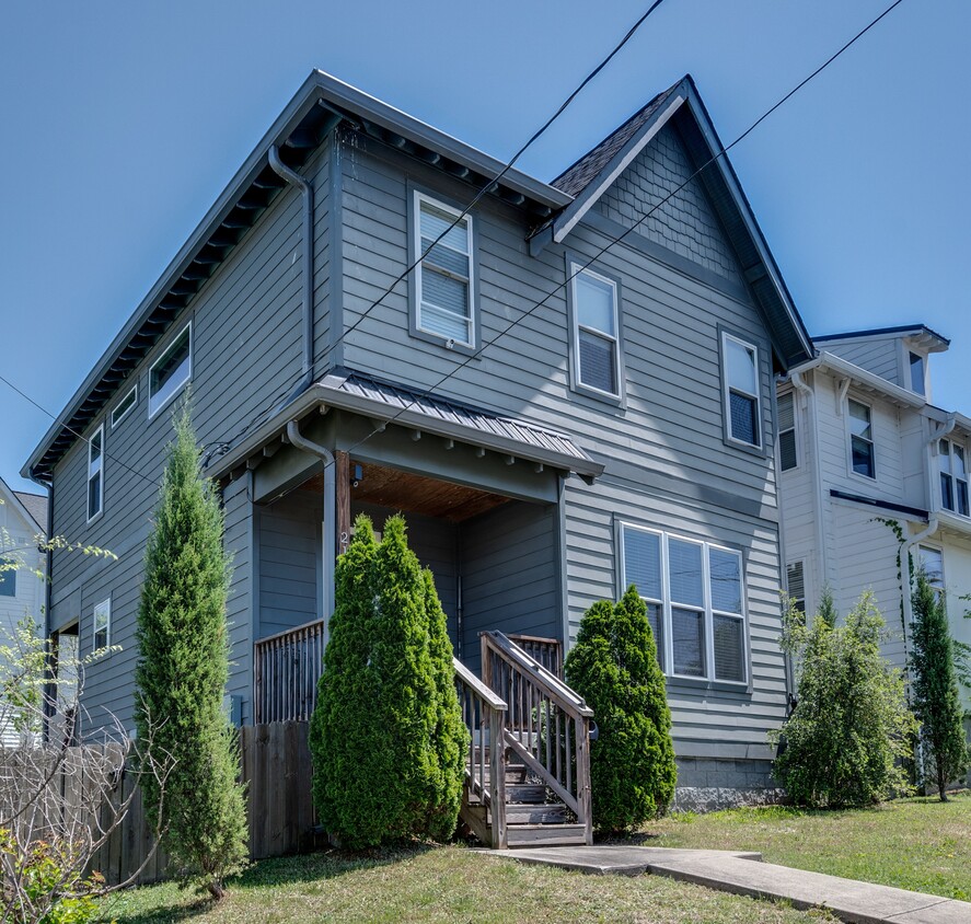 Primary Photo - 2132 15th Ave N