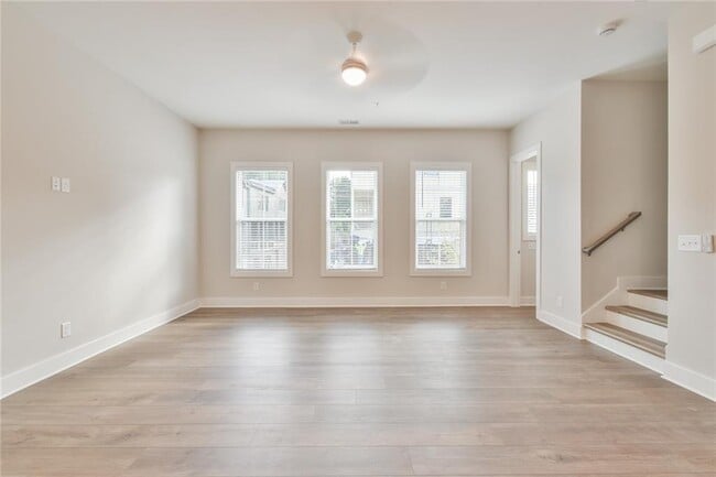 Building Photo - 235 Firefly Cir