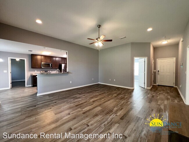 Foto del edificio - 4 br, 2 bath House - 5802 Dogwood Drive E