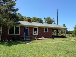 Building Photo - 938 Elon Ossipee Rd
