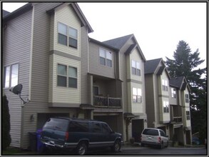 Building Photo - 2981 SE 92nd Ave