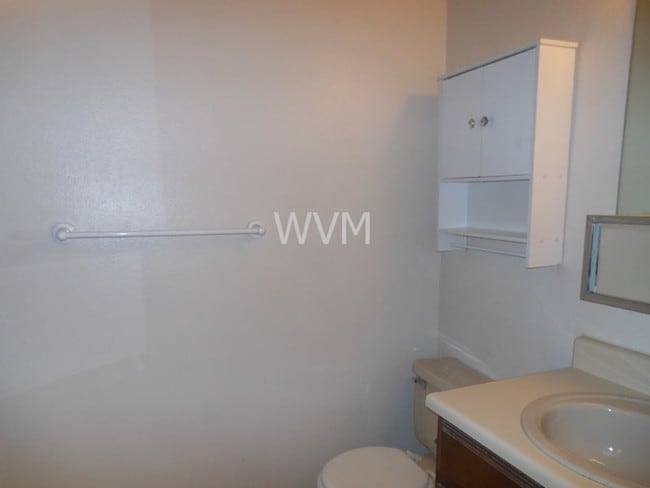 Building Photo - Littleton 2 story townhouse, Kipling &amp;...