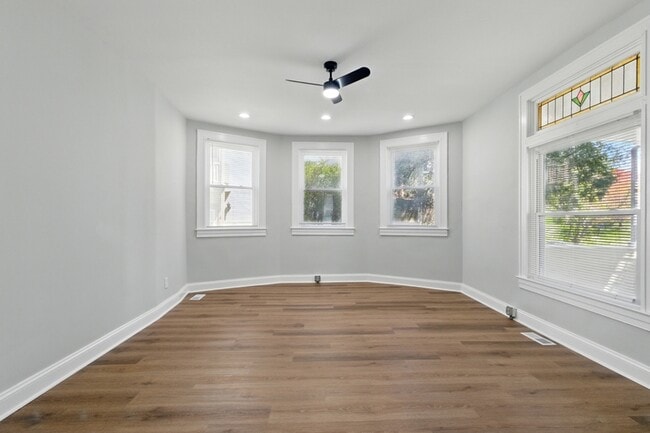 Building Photo - 3706 Chesholm Rd