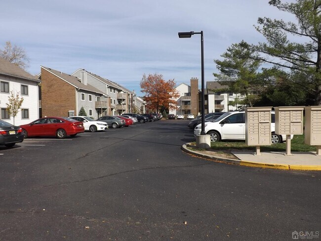 Foto del edificio - 5023 Ravens Crest Dr