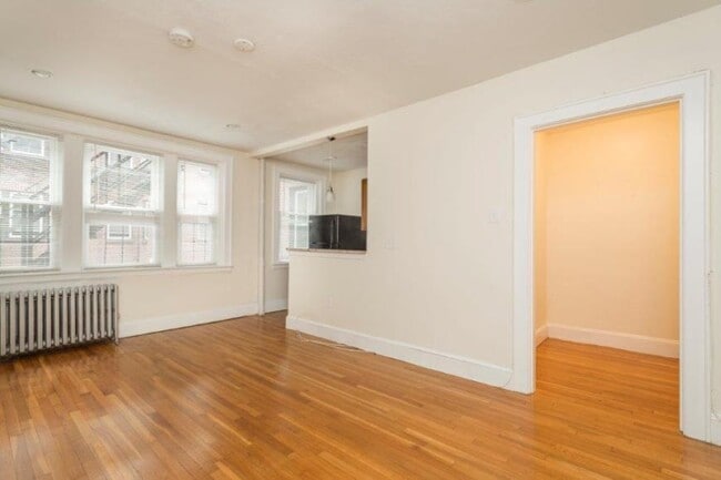 Building Photo - bedroom in Somerville MA 02143
