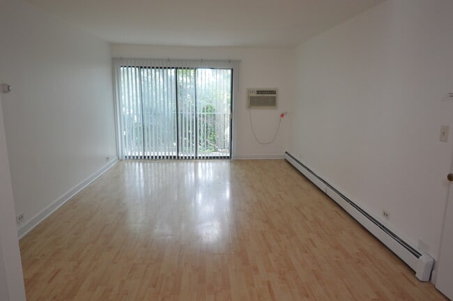 Building Photo - 845 Westmoreland Dr