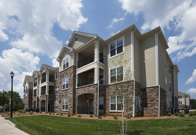 Apartments Near Concord Mall