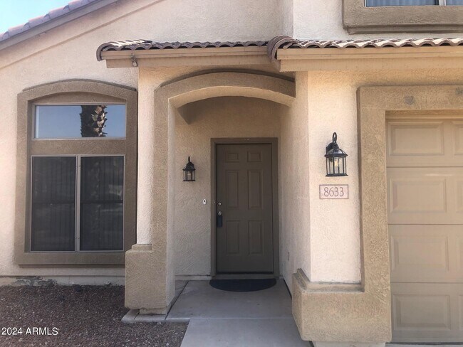 Foto del edificio - 8633 E Monterey Ave