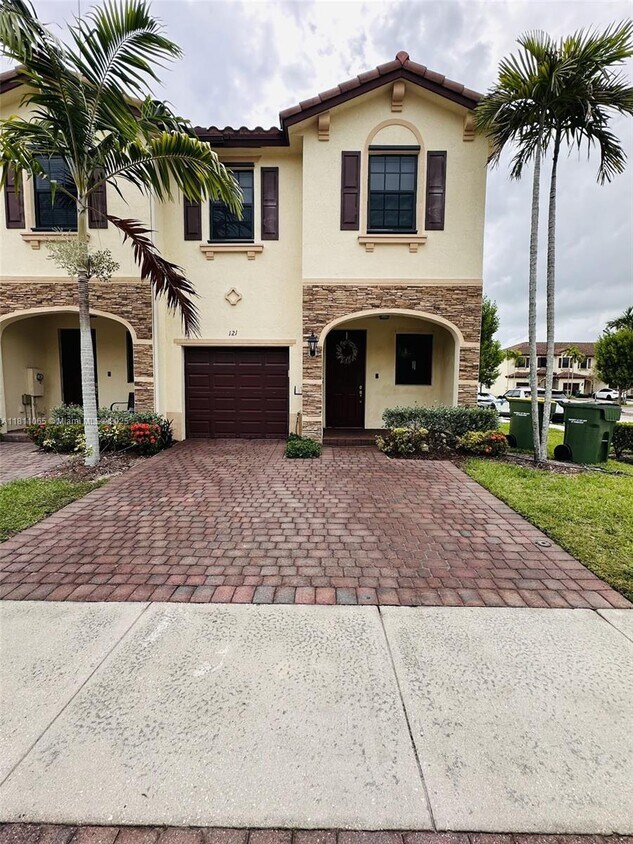 Foto principal - 121 SE 33rd Terrace