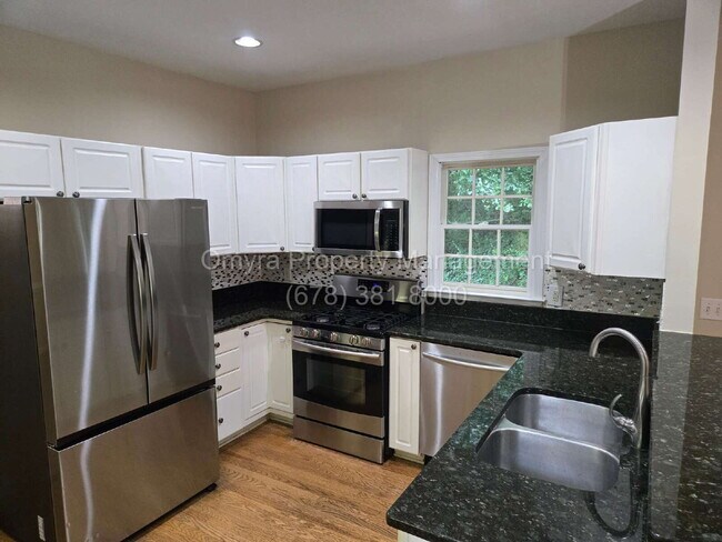 Building Photo - Charming 3 Bedroom Home in Marietta!