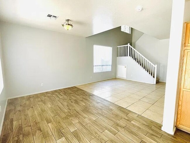 Building Photo - Beautiful home