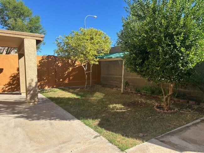 Foto del edificio - ARIZONA GOODFIELD IN AJ