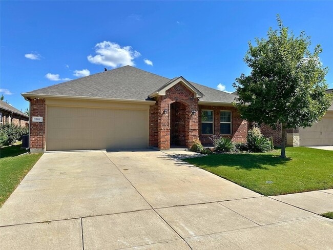 Building Photo - 1302 Deerfield Dr