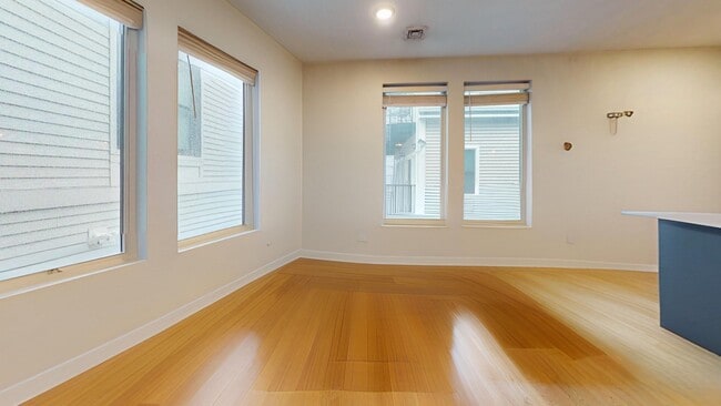 Photo - 530 Dorchester Ave Townhome