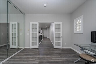 Building Photo - 10725 Bernini Dr
