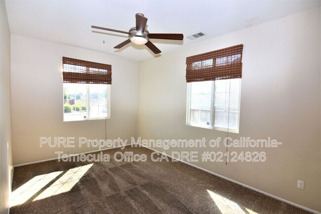 Foto del edificio - 39781 Payton Ct