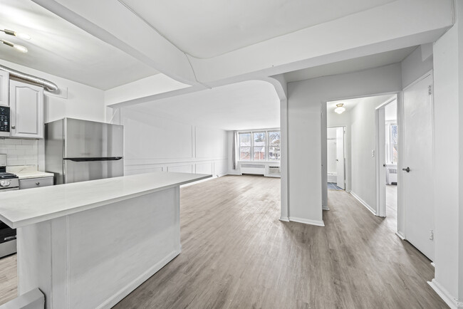 1bedroom unit - 2160 Center Ave