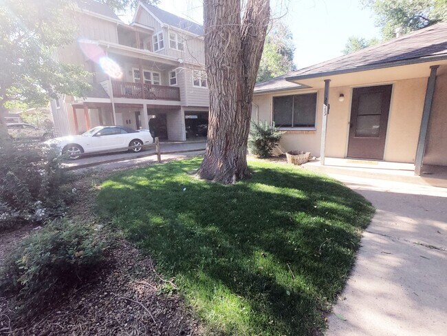 Foto del edificio - 2345/2347 Goss