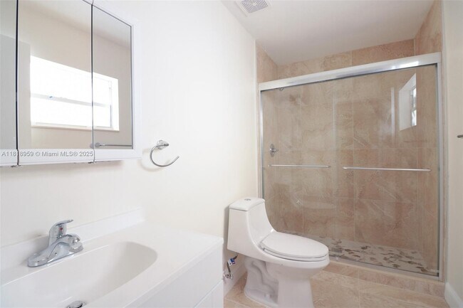 Foto del edificio - 3014 NW 6th St