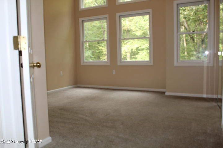 Building Photo - 113 Huntington Dr