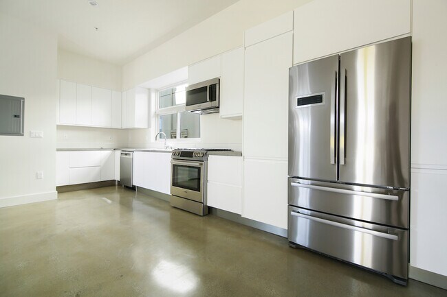 Foto del edificio - 2496 S CENTINELA Ave